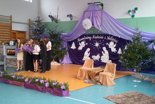 Przedstawienie pt.: "Noworoczne spotkanie z muzyką i słowem"