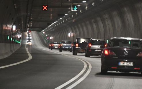 Kolejne nocne prace w tunelu